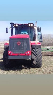 Как достать болт с сопуна на двигателе к744р2?