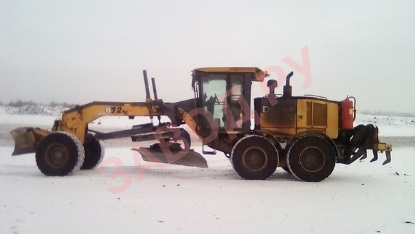 Вот и мой трактор! Достойный работяга)) 