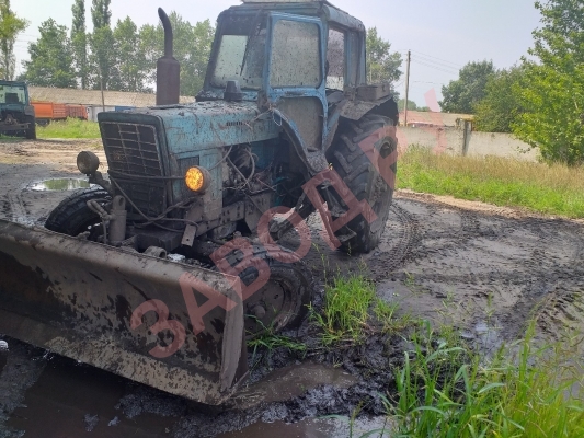 Трудяга трактор!