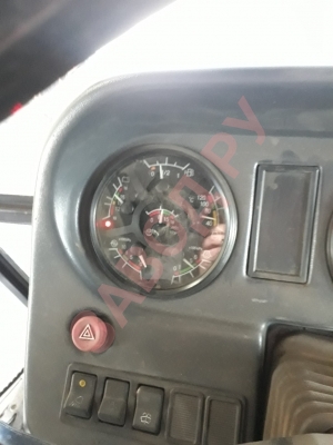 На 1221 горит лампочка указателя зарядки. Вытаскиваю предохранитель, около генератора- гаснет.  На 1221 горит лампочка указателя зарядки. Вытаскиваю предохранитель, около генератора- гаснет.