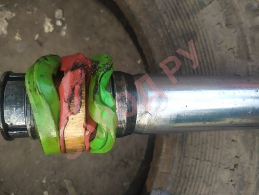 Почему так раздавливает манжеты? Цилиндр рукояти полиуретан.