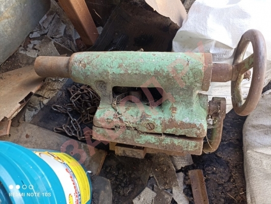 Что это за модель задней бабки токарного станка? 