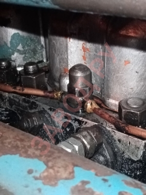 Подтекает шланг гидравлики.Нужно ли менять? Т-40 АМ Подтекает шланг гидравлики.Нужно ли менять? Т-40 АМ