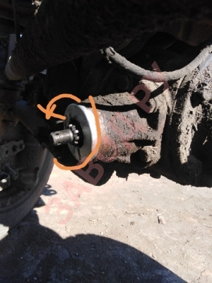 Как вытащить этот пыльник ? Бить по краю?