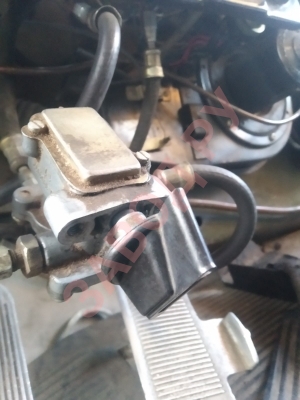 Почему не включается в нейтральное положение флажок? При езде,включаешь нейтраль,включается пониженная.