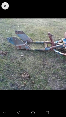 У кого стоит такой отвал, нужны размеры крепление на раму ? У кого стоит такой отвал, нужны размеры крепление на раму ?