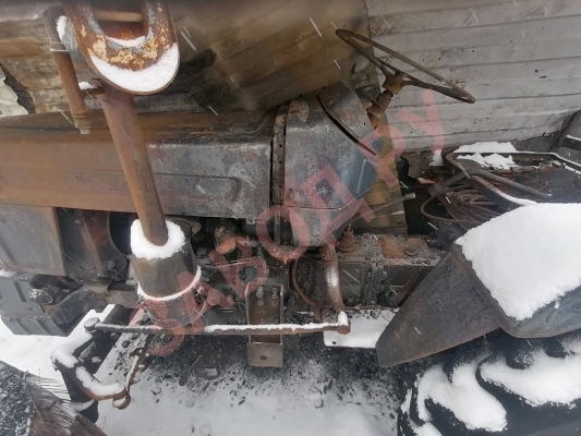 Трактор феншоу 180 с подкачкой системой топлива. Как подключить шланги на аппаратуру системы топлива?  Трактор феншоу 180 с подкачкой системой топлива. Как подключить шланги на аппаратуру системы топлива?