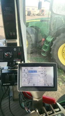 Началось в колхозе утро