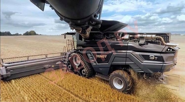 Камера закреплена на выгрузном шнеке.