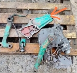 Как устанавливать на трактор ЮМЗ-6 с малой кабиной, насос дозатор?