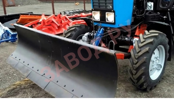 При работе загибает резинку под отвал. Можно ли обрезать?