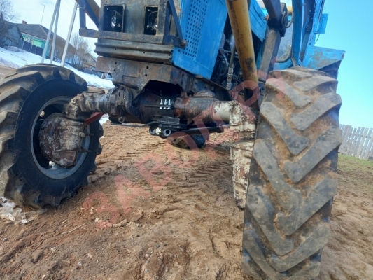 Цилиндр сам толкает, почему? И по дороге влево сразу поворачивает, а вправо надо долго крутить. 