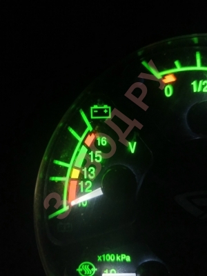  При включении фар стрелка, указателя падает ,хоть масса включенная хоть выключенная.