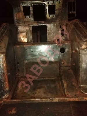 К правильно обработать дно кабины для шумоизоляции, промазать кордоном и проклеить ?