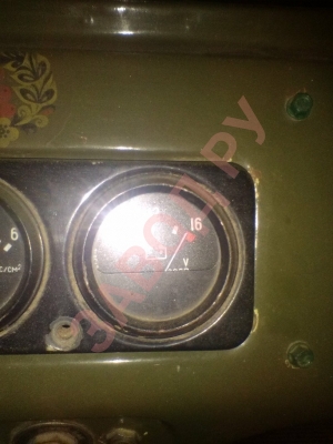 Почему на УАЗике идет перезаряд,аккумуляторы кипят? Воткнул новый диодный мост и новое реле-без изменений.