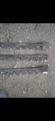  Косилка кзн. Вырывает ушки полотна. во время работы. Вмт выставлен. В чем причина?