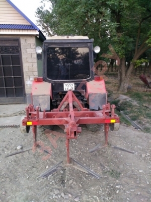 Мощный трактор