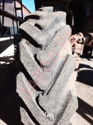 Почему съедает с одной стороны протектор на мтз 82 с куном ? Как можно исправить это? Почему съедает с одной стороны протектор на мтз 82 с куном ? Как можно исправить это?